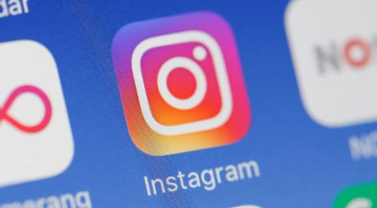 Instagram企业和创作者可能会获得类似Messenger的常见问题解答功能
