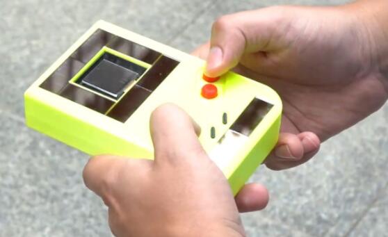 研究人员创造了一个不需要电池的Game Boy