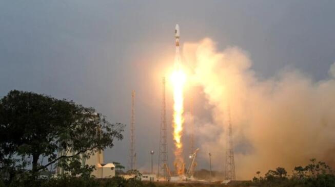 俄罗斯火箭终于在延迟后发射英国电信卫星