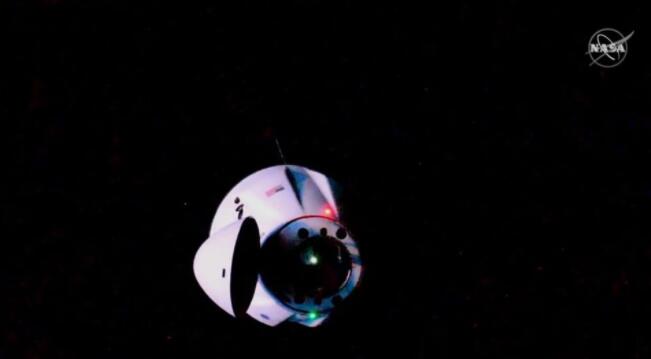 SpaceX货运龙在前往国际空间站的途中被看到在白天飞入轨道