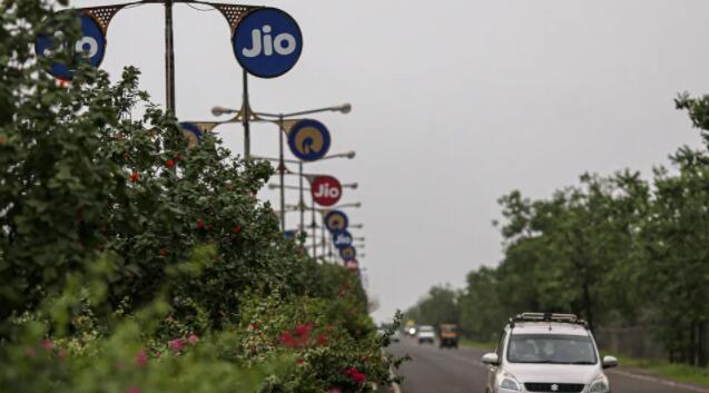 有史以来第一次 信实Jio推出了Jio Fiber季度后付费宽带计划